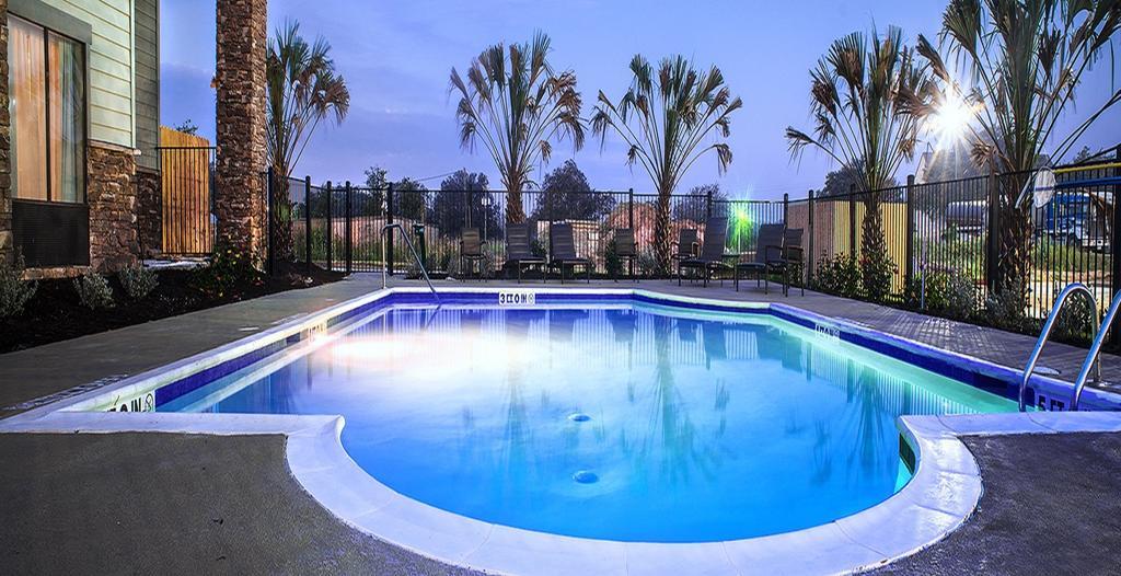 Comfort Inn & Suites Beeville Esterno foto