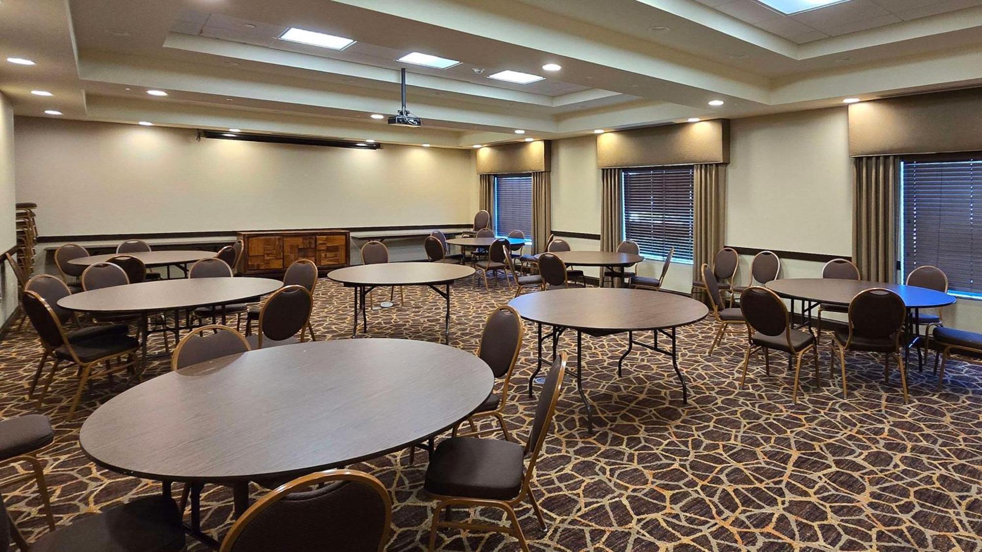 Comfort Inn & Suites Beeville Esterno foto