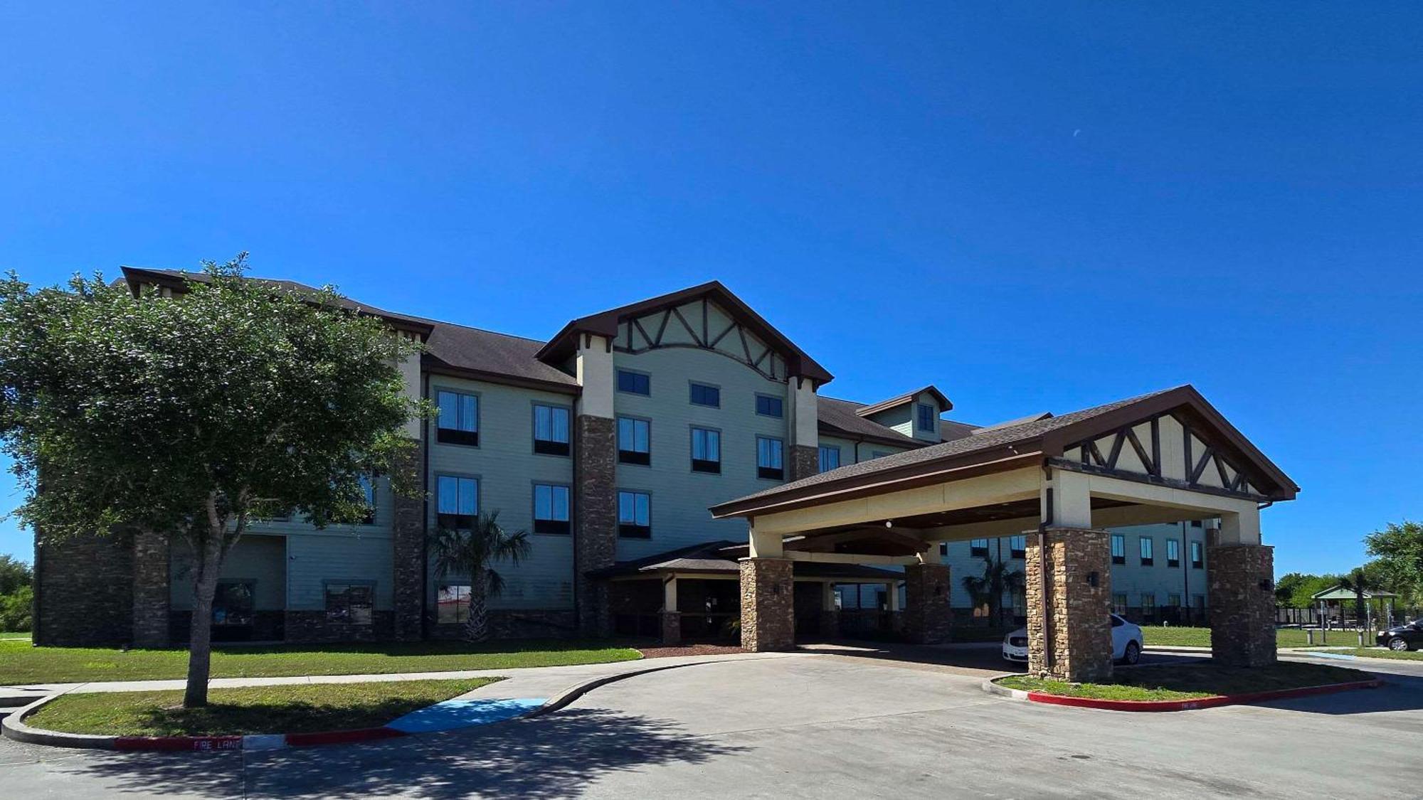 Comfort Inn & Suites Beeville Esterno foto