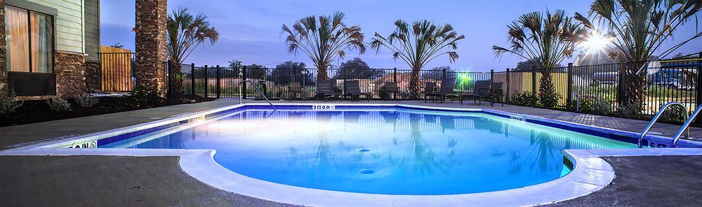 Comfort Inn & Suites Beeville Esterno foto